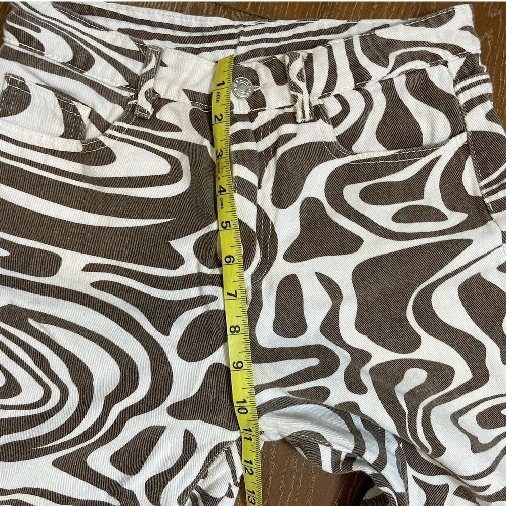 SHEIN Brown White Psychedelic Swirl Hi Rise Straight Leg‎ Raw Hem Jeans Size S 4